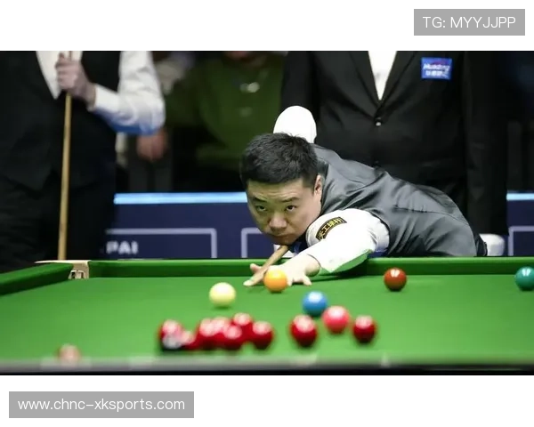 丁俊晖专注力量分配，提高控球柔度