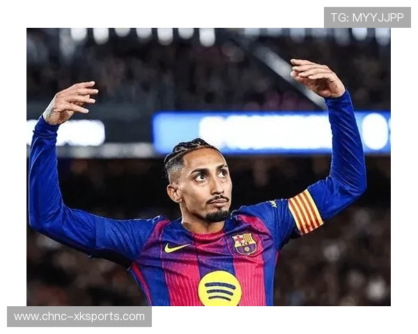 拉菲尼亚反击中一脚巧射成功